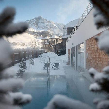 Hotel Des Alpes Ла Виля Екстериор снимка