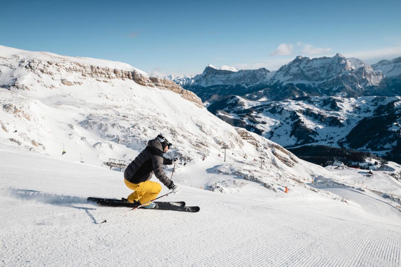 Hotel Des Alpes Ла Виля Екстериор снимка