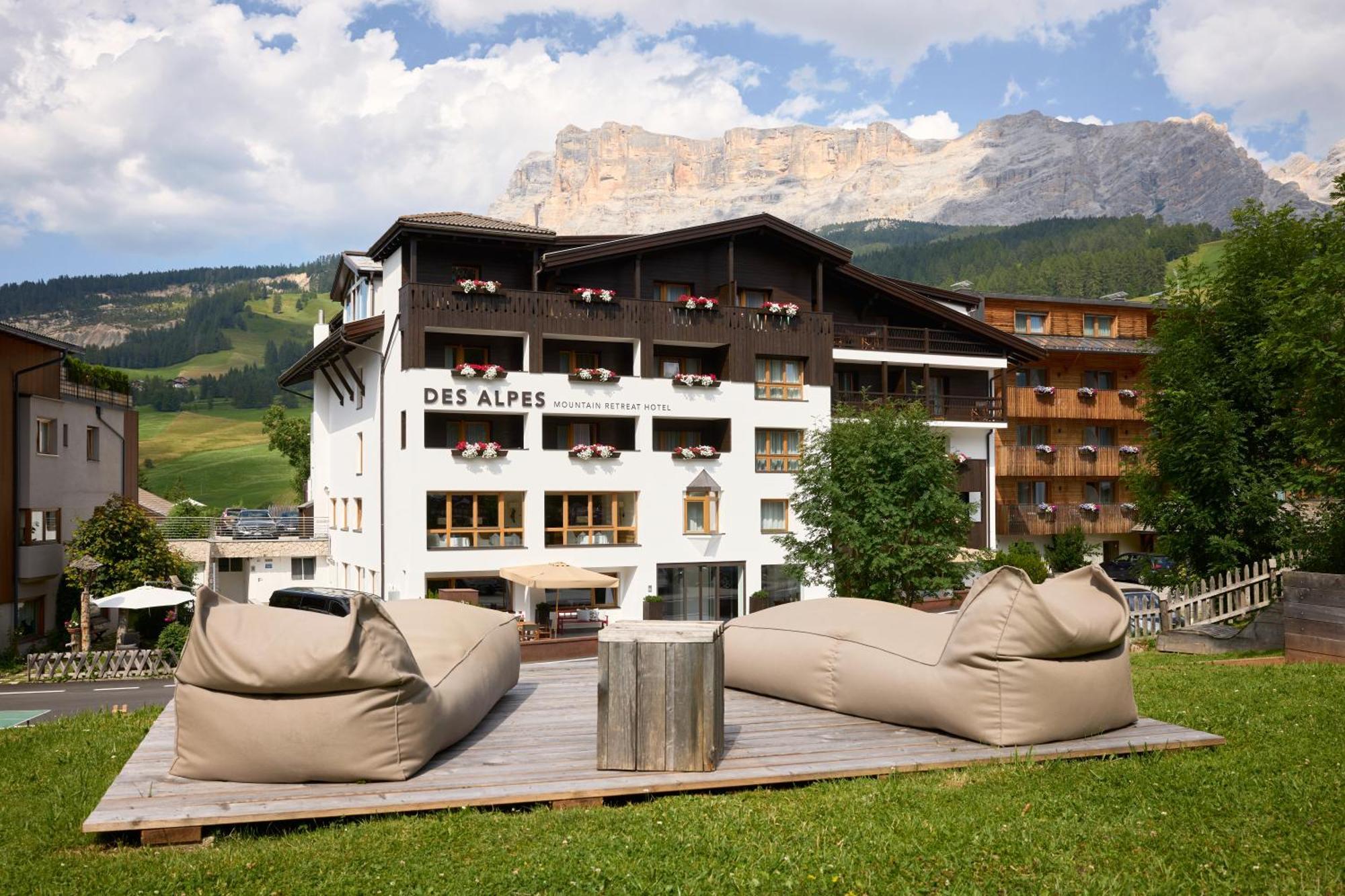 Hotel Des Alpes Ла Виля Екстериор снимка