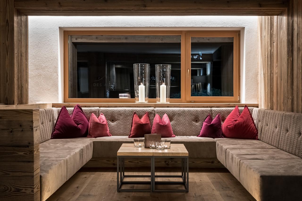 Hotel Des Alpes Ла Виля Екстериор снимка