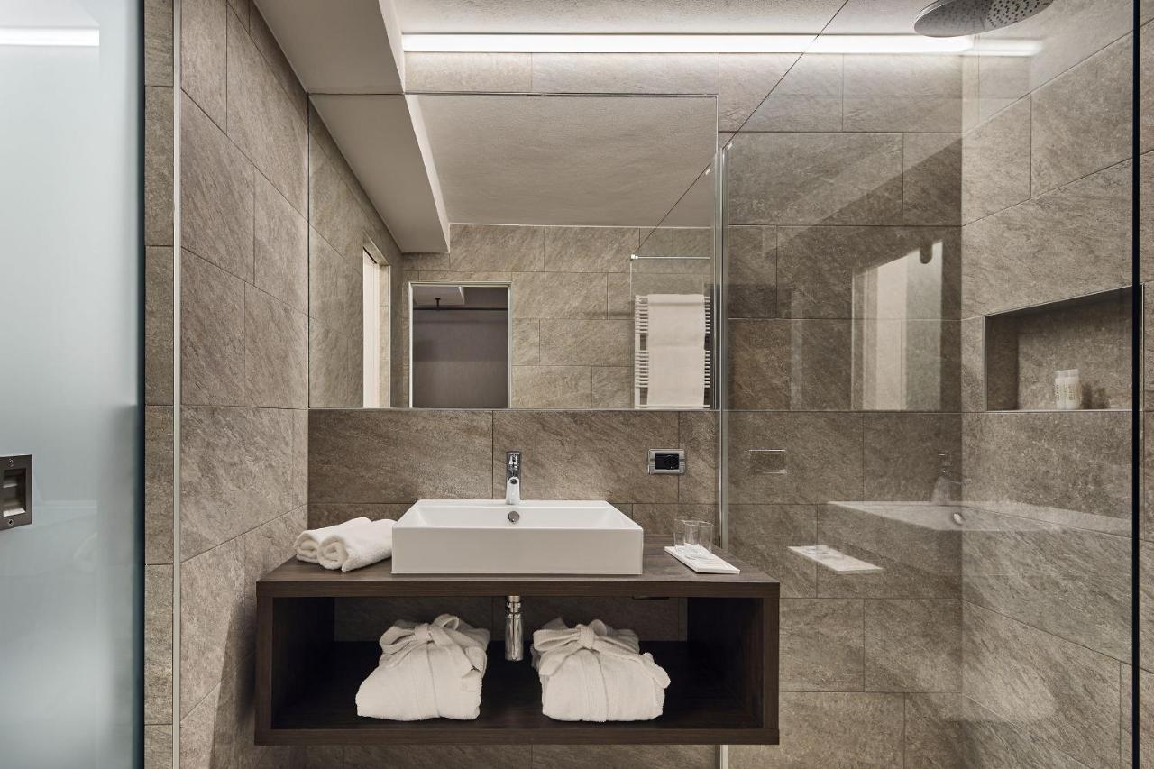 Hotel Des Alpes Ла Виля Екстериор снимка